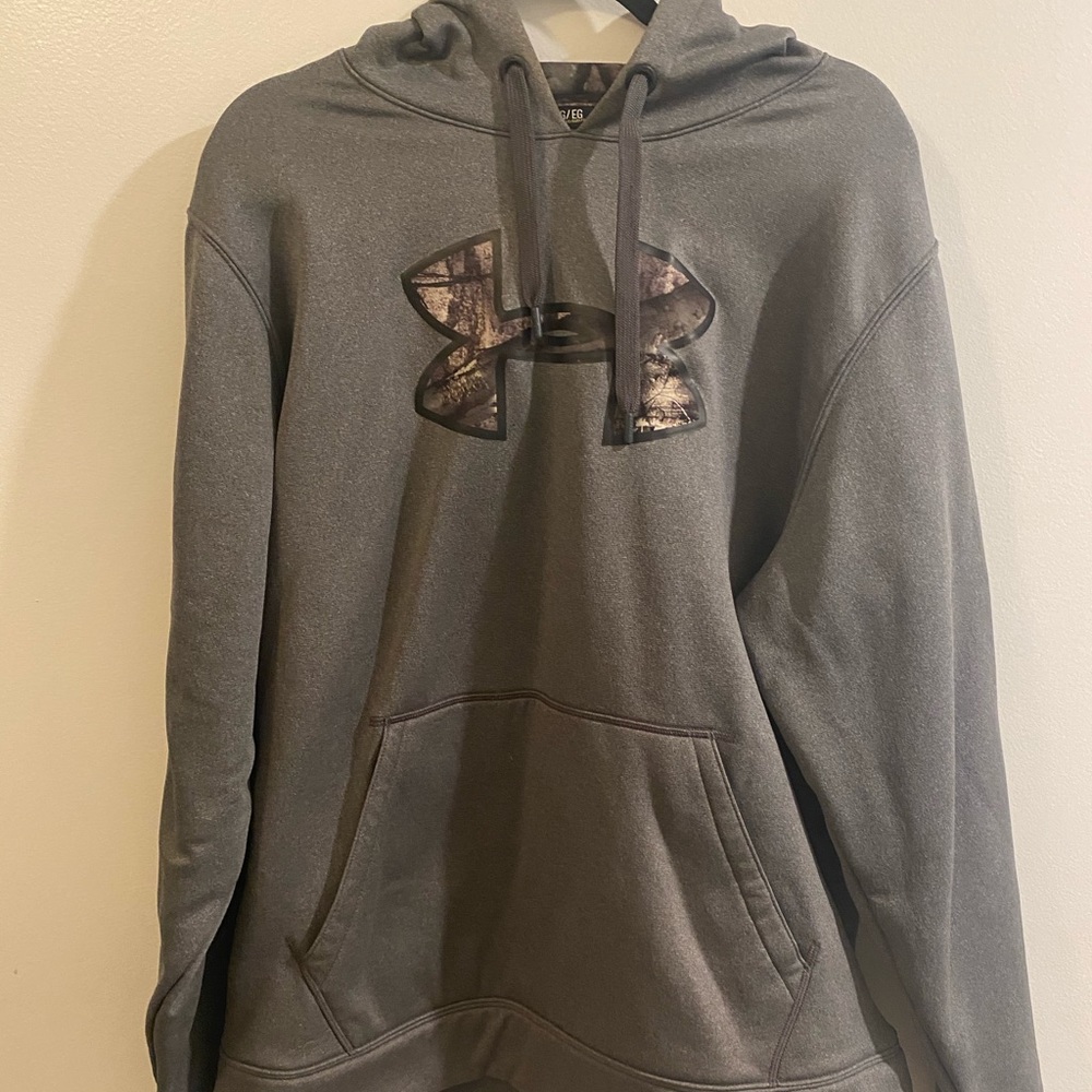 Under Armour Sweatshirt